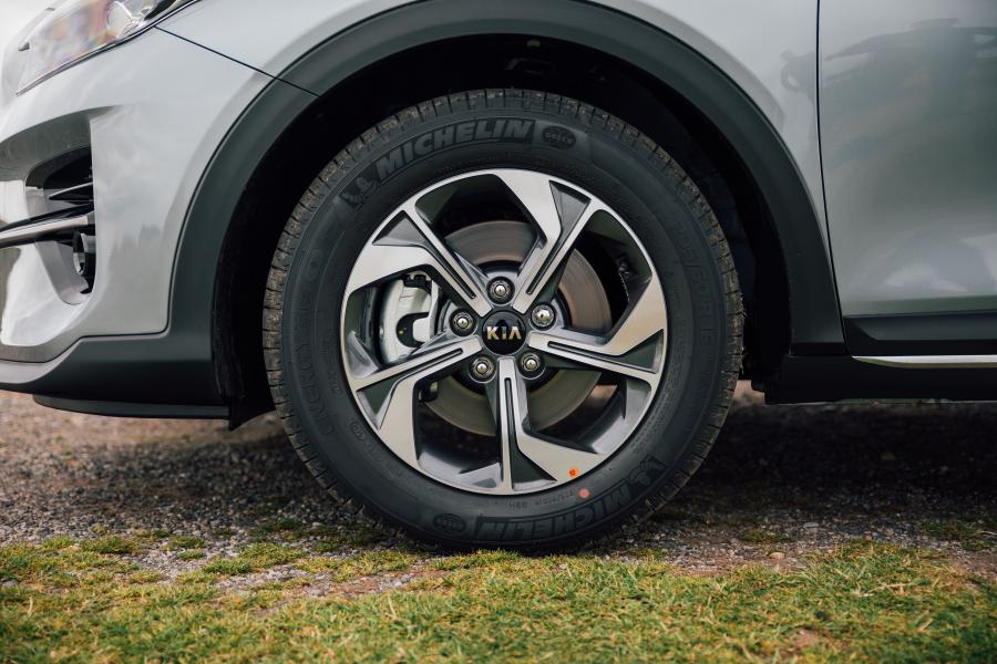 Колеса Kia XCeed 1.0 T-GDi 2019 года  (UK) (фото 51 из 91)